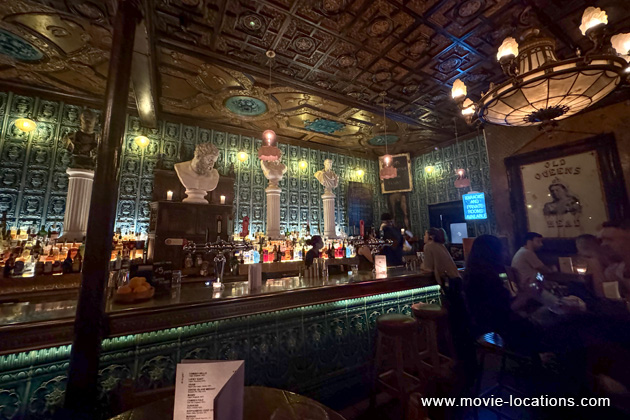 Bridget Jones: Mad About The Boy film location: The Old Queens Head, Essex Street, Islington, London N1