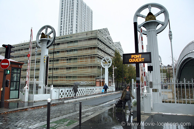 Diva film location: Porte Dauphine metro entrance, avenue Foch, Paris
