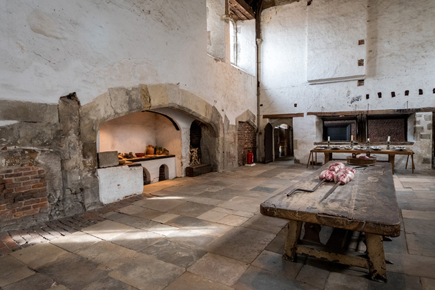 The Favourite filming location: Hampton Court Palace, East Molesey, Sussex