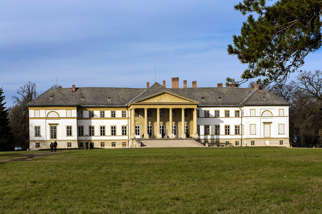 Red Sparrow filming location: Festetics Palace, Dég, Hungary