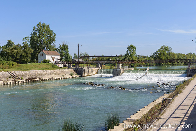 Les Yeux Sans Visage filming location: Barrage de Noisiel, Noisiel, France